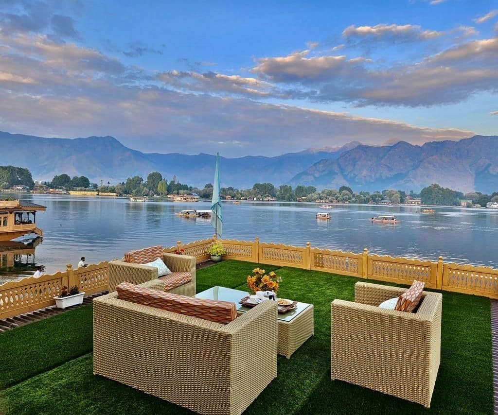 Harmukh Houseboat View 2